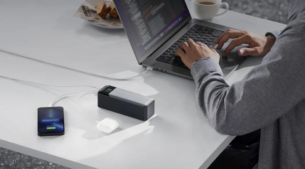 What to Do If Your Power Bank Starts Swelling: Causes, Dangers & Safe Disposal
