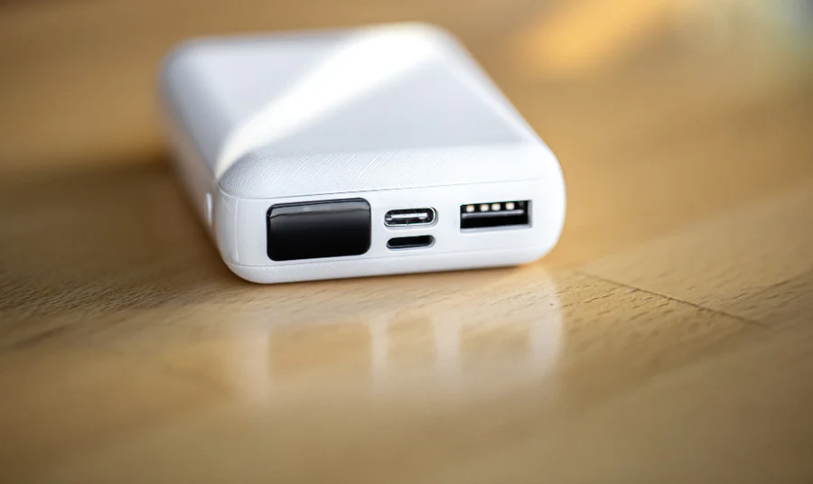 10000 vs 20000 mAh Power Bank: How to Choose the Right Capacity
